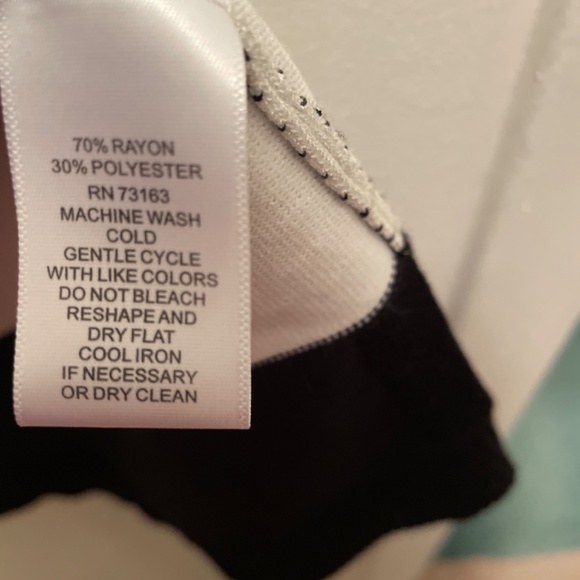 Black with white stripes vintage cardigan size large - Picture 3 of 4